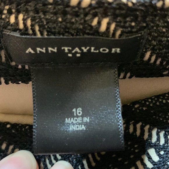 Ann Taylor black and tan geometric skirt Size 16 - Picture 3 of 7